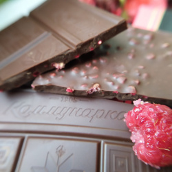 Шоколад «Коммунарка» горький с малиной 100г - фото2